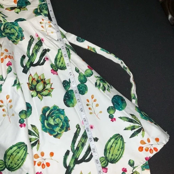 Modcloth White and Green Sundress Sleeveless Fit and Flare - Picture 9 of 9